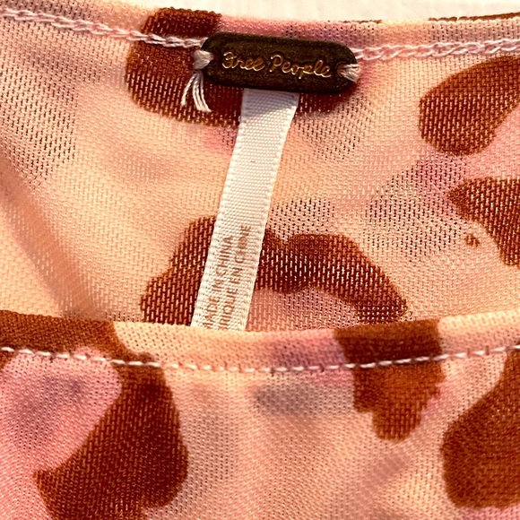 Free People Meg's Blush and Brown Leopard print blouse  SIZE SMALL.  Like NEW - Picture 6 of 9